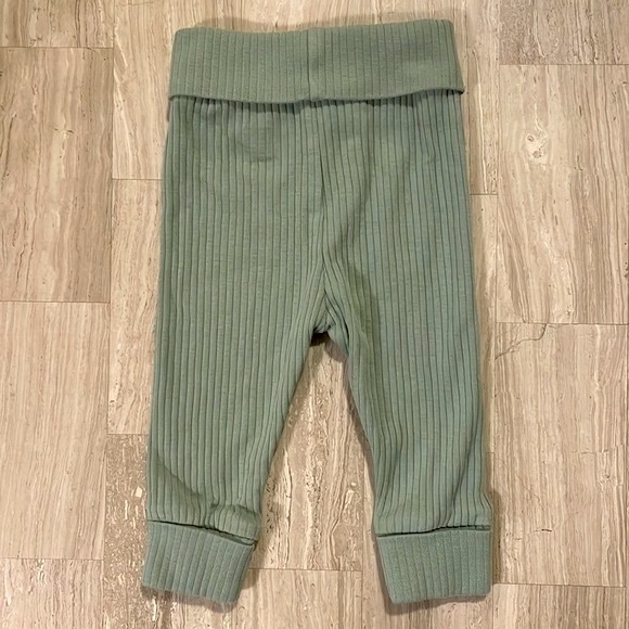 H&M light green adjustable fit long sleeve bodysuit set - Picture 7 of 9